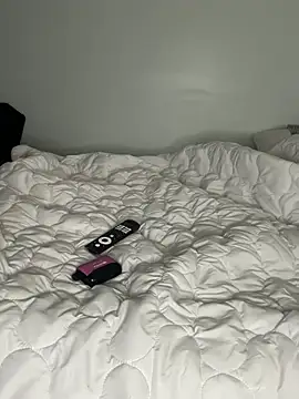 Snapshot of Liyah_19 chatting on February 16, 2026, 10:07 pm Liyah 19 online show from February 16, 2026, 10:07 pm