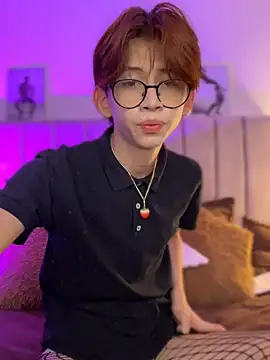 Snapshot of jacob_and_sam chatting on November 22, 2025, 12:32 am jacob and sam online show from November 22, 2025, 12:32 am