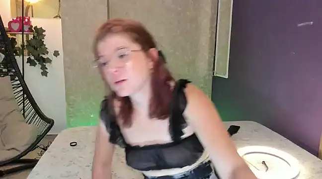 Snapshot of FelicitaSweet chatting on February 15, 2025, 11:14 pm FelicitaSweet online show from February 15, 2025, 11:14 pm