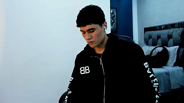 roan birkin online show from November 24, 2025, 7:14 pm