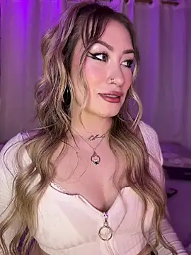 Lally Valencia   online show from June 28, 2026, 9:10 pm