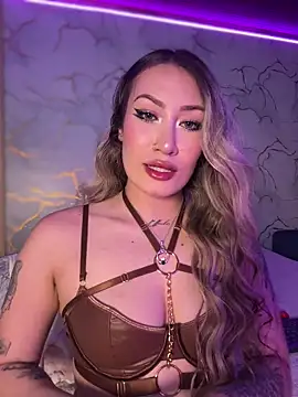 Lally Valencia   online show from November 24, 2025, 11:49 pm