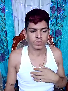 Snapshot of duquehotvoy chatting on February 13, 2025, 9:06 pm duquehotvoy online show from February 13, 2025, 9:06 pm