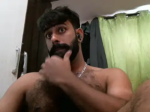 Snapshot of indianhairybull chatting on February 27, 2025, 5:18 am indianhairybull online show from February 27, 2025, 5:18 am