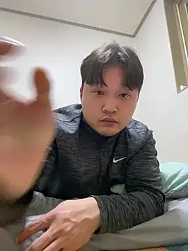 offwhite777 online show from February 25, 2025, 2:58 pm