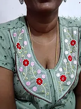 Snapshot of Tamil_Meera12 chatting on February 24, 2026, 3:18 am Tamil Meera12 online show from February 24, 2026, 3:18 am