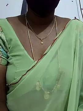 Snapshot of Tamil_Meera12 chatting on February 16, 2026, 3:27 am Tamil Meera12 online show from February 16, 2026, 3:27 am