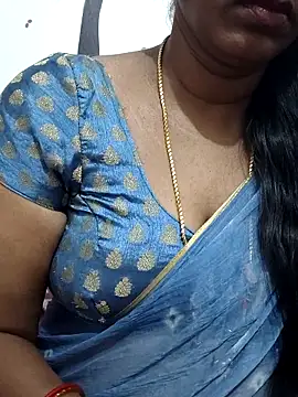 Snapshot of Tamil_Meera12 chatting on February 11, 2026, 5:35 pm Tamil Meera12 online show from February 11, 2026, 5:35 pm