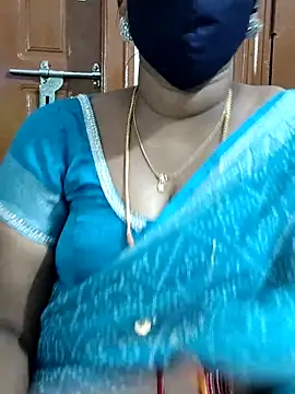 Snapshot of Tamil_Meera12 chatting on February 20, 2026, 7:43 am Tamil Meera12 online show from February 20, 2026, 7:43 am