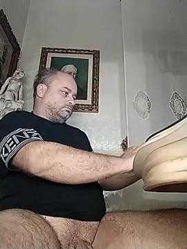 NAvoglia online show from October 1, 2025, 8:24 pm