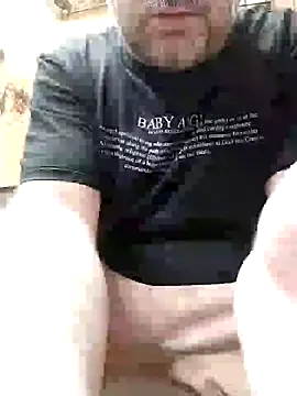 NAvoglia online show from November 25, 2025, 1:33 pm