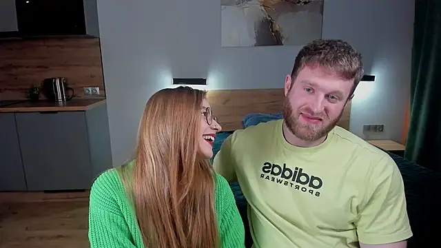 Snapshot of Enjoy_everymoment_ chatting on February 2, 2025, 8:41 pm Enjoy everymoment online show from February 2, 2025, 8:41 pm