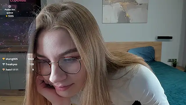 Snapshot of Enjoy_everymoment_ chatting on March 11, 2025, 12:00 am Enjoy everymoment online show from March 11, 2025, 12:00 am