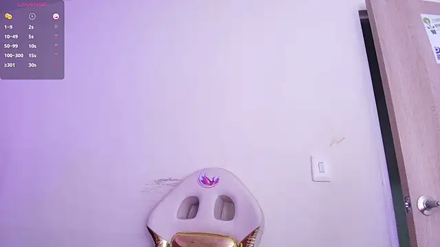 Raichell  online show from October 26, 2025, 4:24 am