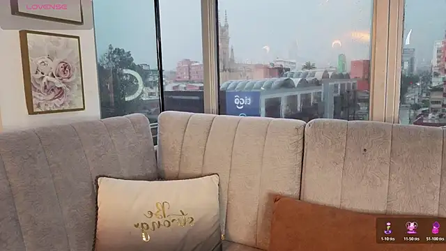 Daphne chers online show from March 9, 2026, 8:01 pm