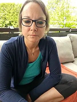 Fuxy-love69 online show from June 17, 2026, 9:52 am
