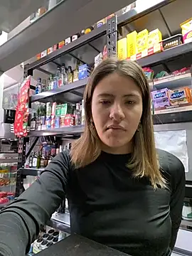 Andrea18 blonde online show from March 5, 2026, 2:46 pm