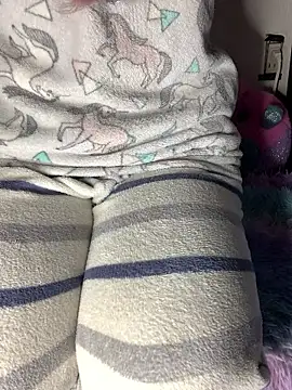 Snapshot of PINO_pino_01 chatting on February 9, 2026, 4:27 pm PINO pino 01 online show from February 9, 2026, 4:27 pm