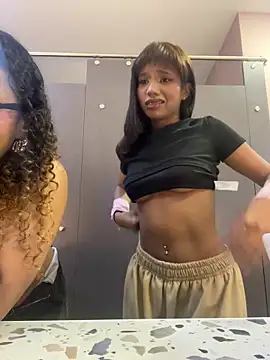 Snapshot of Gigi_Strawberry chatting on February 12, 2026, 6:13 am Gigi Strawberry online show from February 12, 2026, 6:13 am