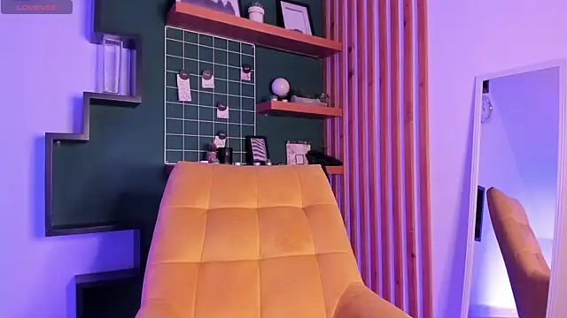 Snapshot of Gigi_Strawberry chatting on January 16, 2026, 11:42 pm Gigi Strawberry online show from January 16, 2026, 11:42 pm