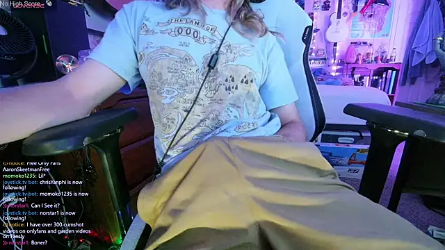 AaronSkeetman online show from July 26, 2026, 4:52 am