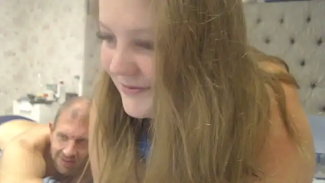 Snapshot of Lars-Lola chatting on November 15, 2025, 6:34 pm Lars-Lola online show from November 15, 2025, 6:34 pm