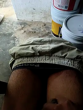 Snapshot of omni_333 chatting on November 16, 2025, 9:25 am omni 333 online show from November 16, 2025, 9:25 am