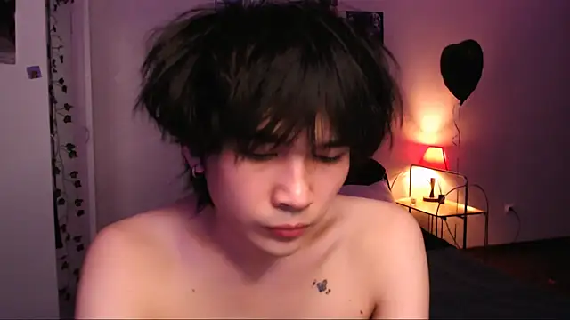 Snapshot of rennnuts chatting on September 23, 2025, 6:15 pm rennnuts online show from September 23, 2025, 6:15 pm