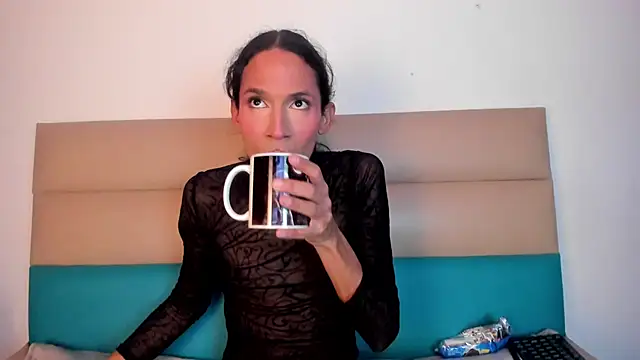 cassidy blossom online show from December 17, 2025, 7:52 pm