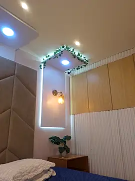 AzunaStar online show from November 26, 2025, 10:32 pm