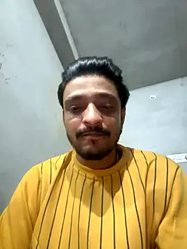 Snapshot of Chintu2408 chatting on November 29, 2025, 4:40 pm Chintu2408 online show from November 29, 2025, 4:40 pm