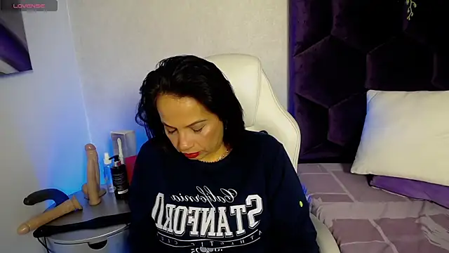 GochitaWild online show from November 19, 2025, 8:20 pm