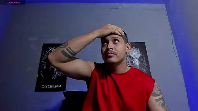 Snapshot of JohanSmith chatting on February 13, 2026, 1:27 am JohanSmith online show from February 13, 2026, 1:27 am