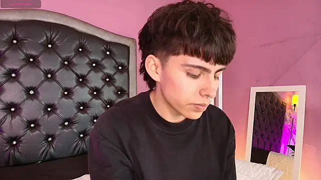 PepperTwink online show from November 30, 2025, 1:34 pm