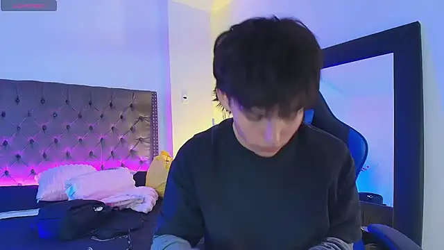 Snapshot of PepperTwink chatting on February 21, 2026, 4:53 pm PepperTwink online show from February 21, 2026, 4:53 pm