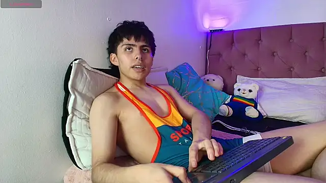 PepperTwink online show from October 11, 2025, 5:03 pm