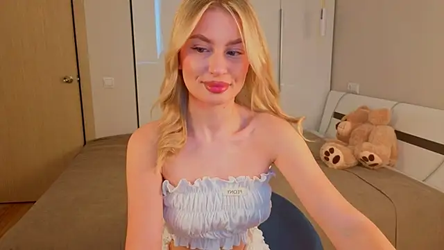 AnitaLamb online show from October 13, 2025, 4:47 am