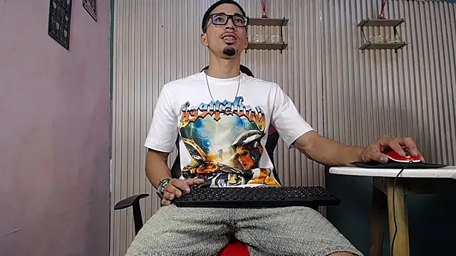 Snapshot of Becker2_ chatting on January 11, 2026, 5:53 pm Becker2 online show from January 11, 2026, 5:53 pm