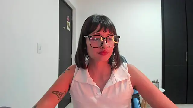 Snapshot of ggor4w33 chatting on September 21, 2025, 3:33 am ggor4w33 online show from September 21, 2025, 3:33 am
