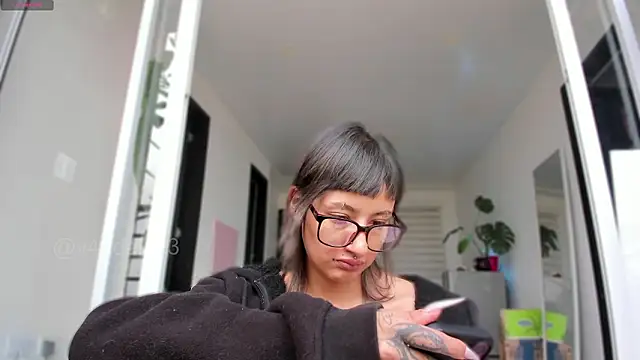 ggor4w33 online show from February 10, 2026, 11:31 am