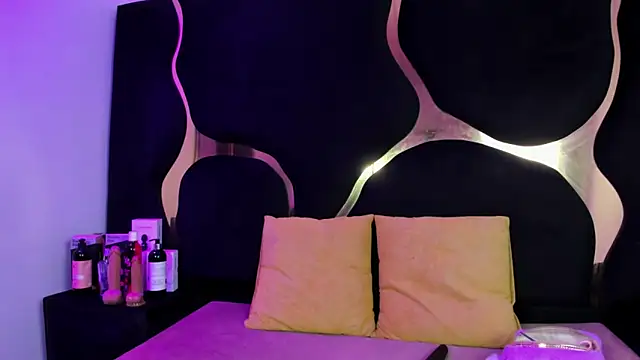 ZoeWan69 online show from October 15, 2025, 12:13 pm