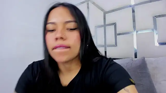 ZoeWan69 online show from September 15, 2025, 12:49 pm