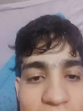 Snapshot of Santini26 chatting on February 5, 2025, 10:33 pm Santini26 online show from February 5, 2025, 10:33 pm