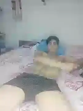 Snapshot of Santini26 chatting on March 10, 2025, 10:02 pm Santini26 online show from March 10, 2025, 10:02 pm