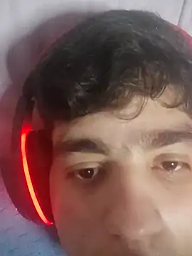 Snapshot of Santini26 chatting on February 7, 2025, 8:53 pm Santini26 online show from February 7, 2025, 8:53 pm