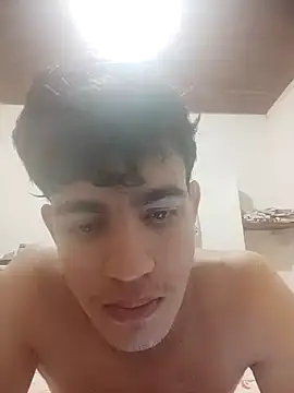 Snapshot of Santini26 chatting on March 5, 2025, 11:27 pm Santini26 online show from March 5, 2025, 11:27 pm