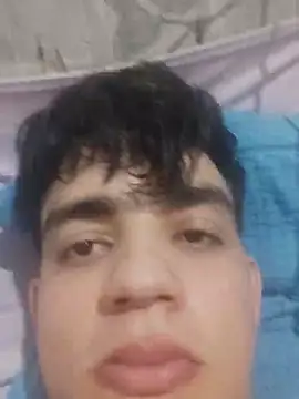 Snapshot of Santini26 chatting on February 6, 2025, 11:48 pm Santini26 online show from February 6, 2025, 11:48 pm