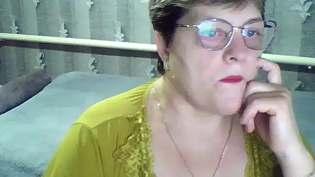 ElzaJewel online show from November 10, 2025, 6:40 am