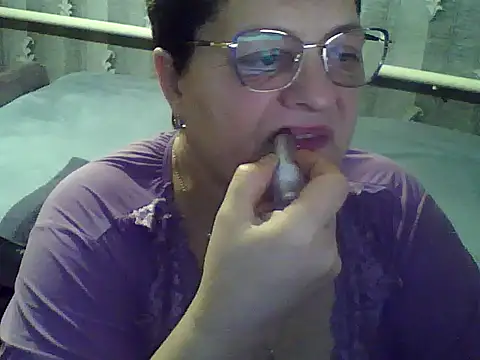 ElzaJewel online show from December 17, 2025, 8:36 pm