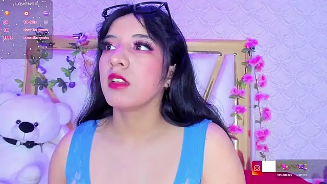 BeccaMathew online show from November 20, 2025, 1:17 am